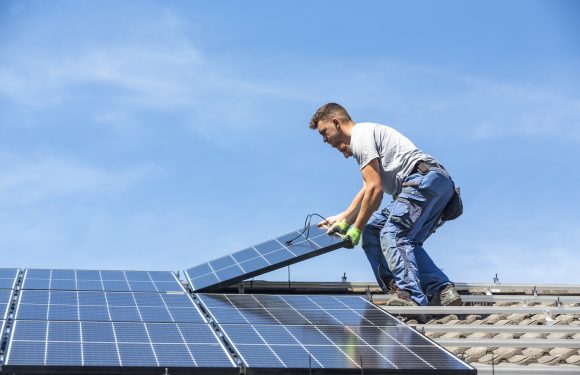 A Simple Guide to Installing Solar Plants at Home