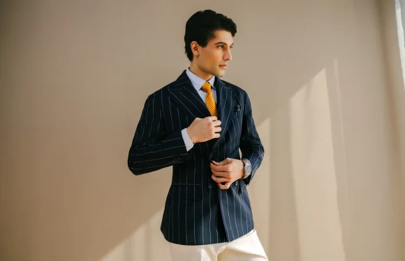 <strong>Tips To Choose The Right Color For Your Bespoke Suit</strong>